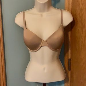 Calvin Klein T-shirt bra size 32DD